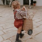 Cubrepañal con tirantes micropana marsala