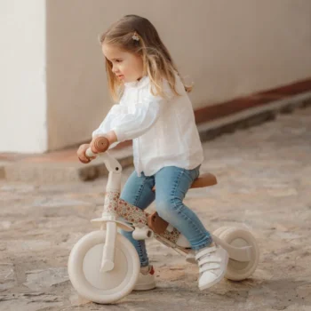 Triciclo 4 en 1 blanco y flores - Imagen 2